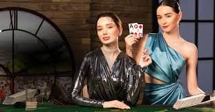 Pengguna menikmati hiburan sports dan casino di perangkat mobile dengan kualitas tinggi